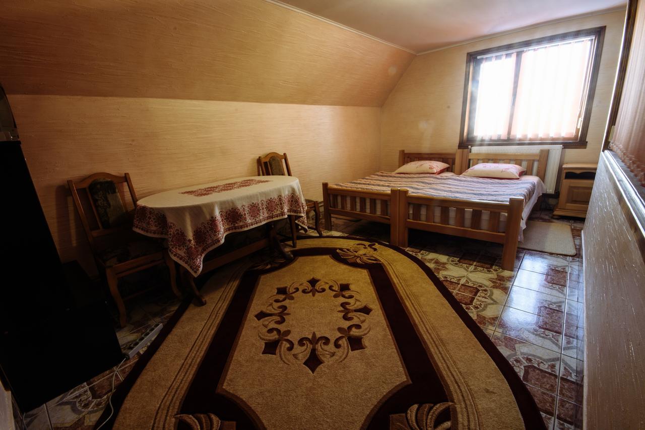 Hotel Korona Karpat Łazieszczina Zewnętrze zdjęcie